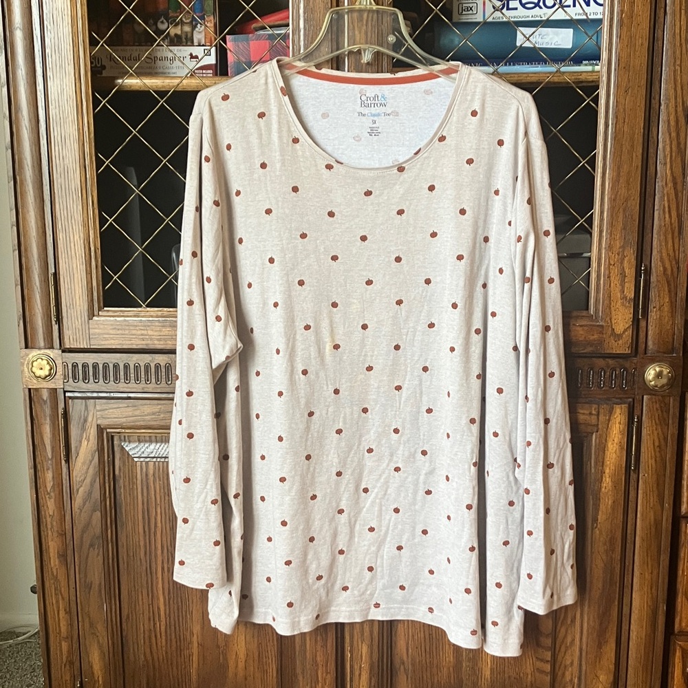 Croft and Barrow beige long sleeve top with super cute orange pumpkins pattern.